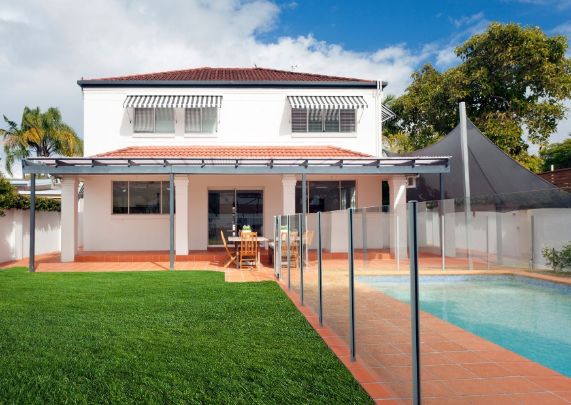 modern and chic backyard with pool enclosure | Cranbourne Fencing Pros